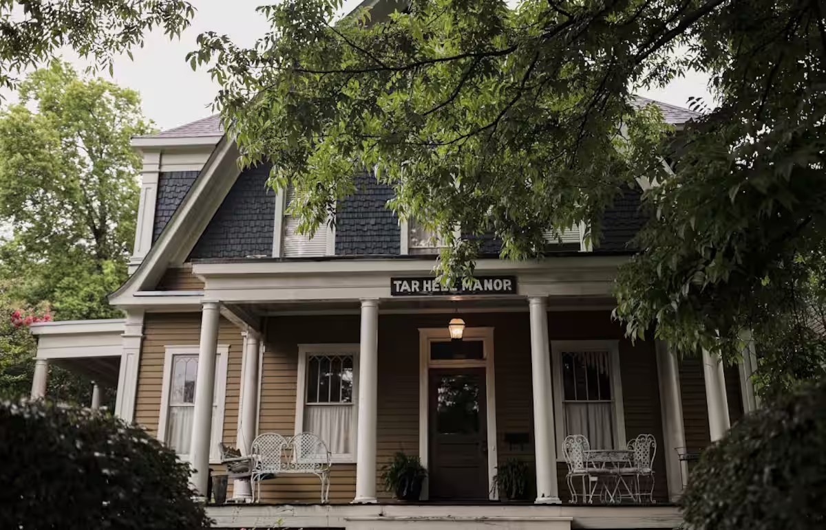 Tar Hill Manor AirBnB